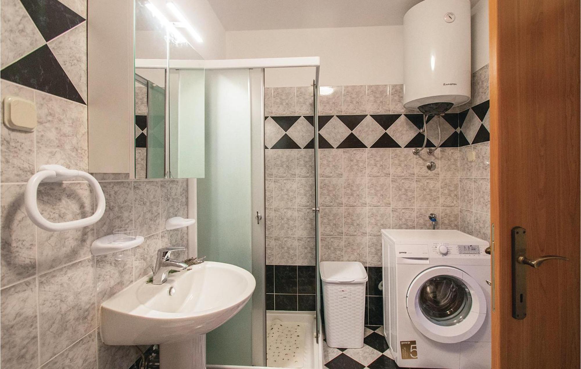 Amazing Apartment In Labin With House Sea View Esterno foto