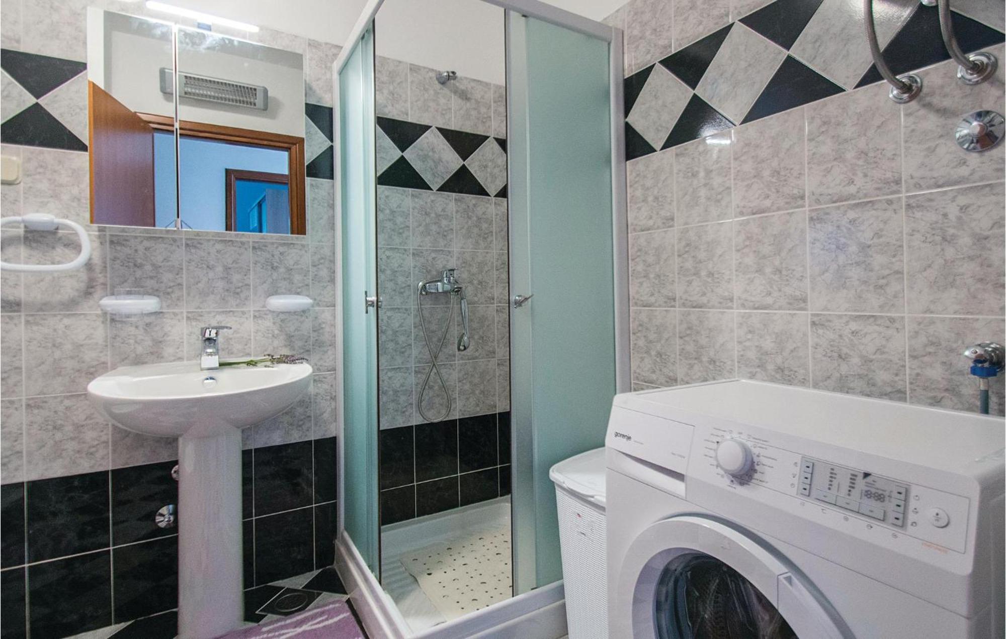 Amazing Apartment In Labin With House Sea View Esterno foto